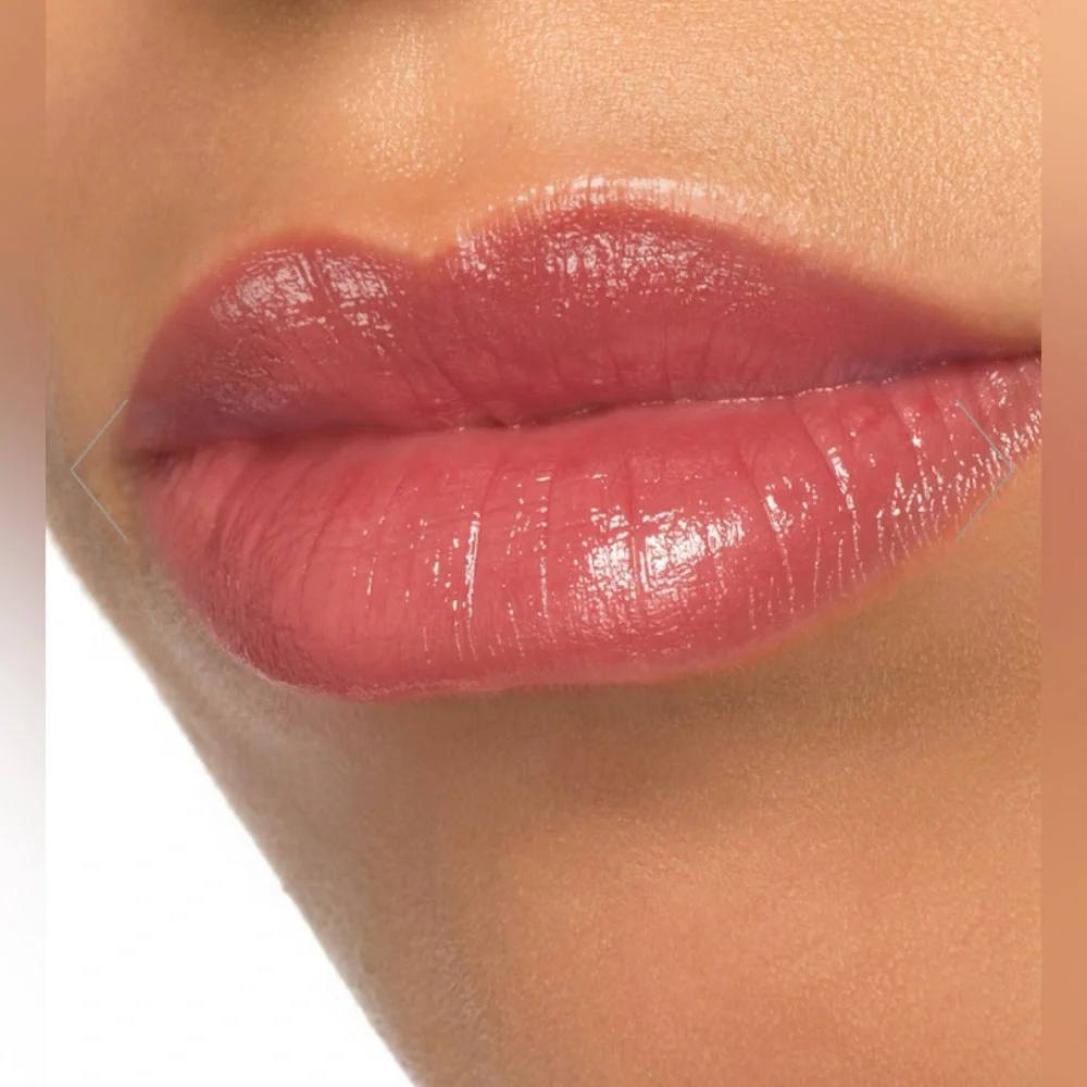GUCCI Rouge A Levres Voile Lipstick 213 Love Is Better- NWT